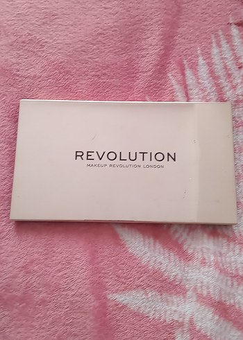 Revolution Parlak Bej Far Paleti