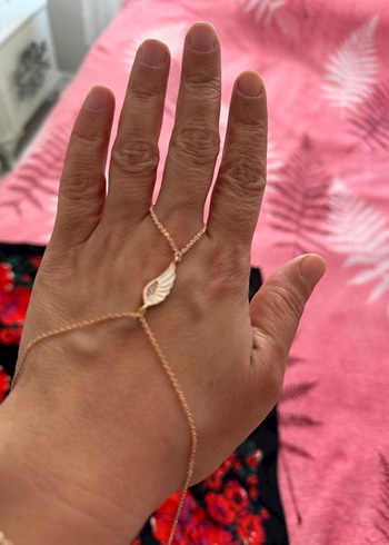 Altın Renkli Zincir Detaylı Bohem Kadın El Zinciri - Görsel 3