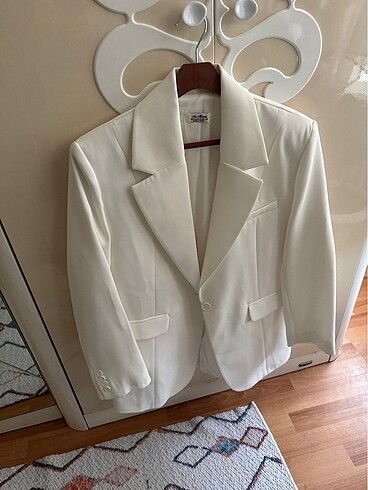 Beyaz blazer ceket