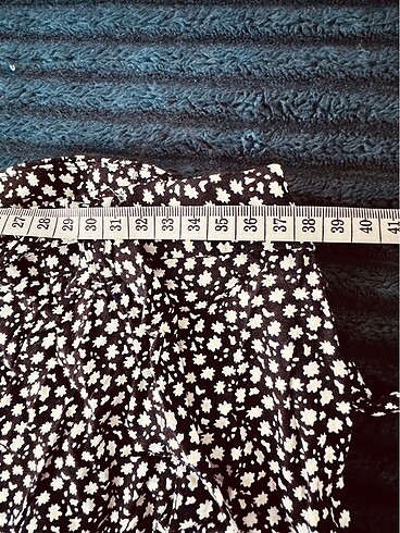 Çıtır çiçek desenli etek şort - Görsel 5