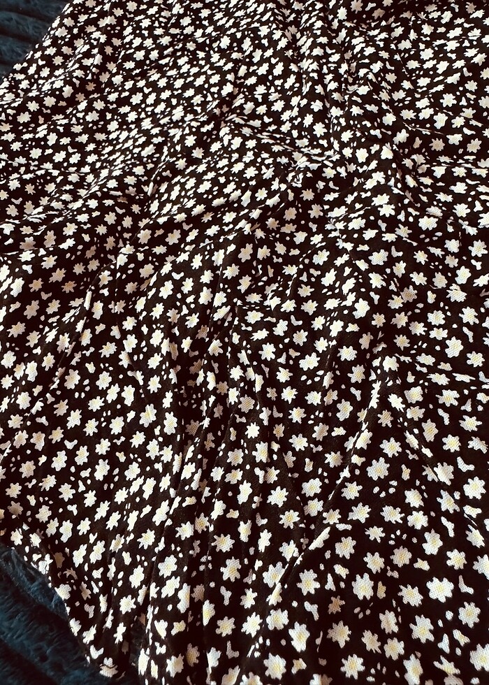 Çıtır çiçek desenli etek şort - Görsel 2