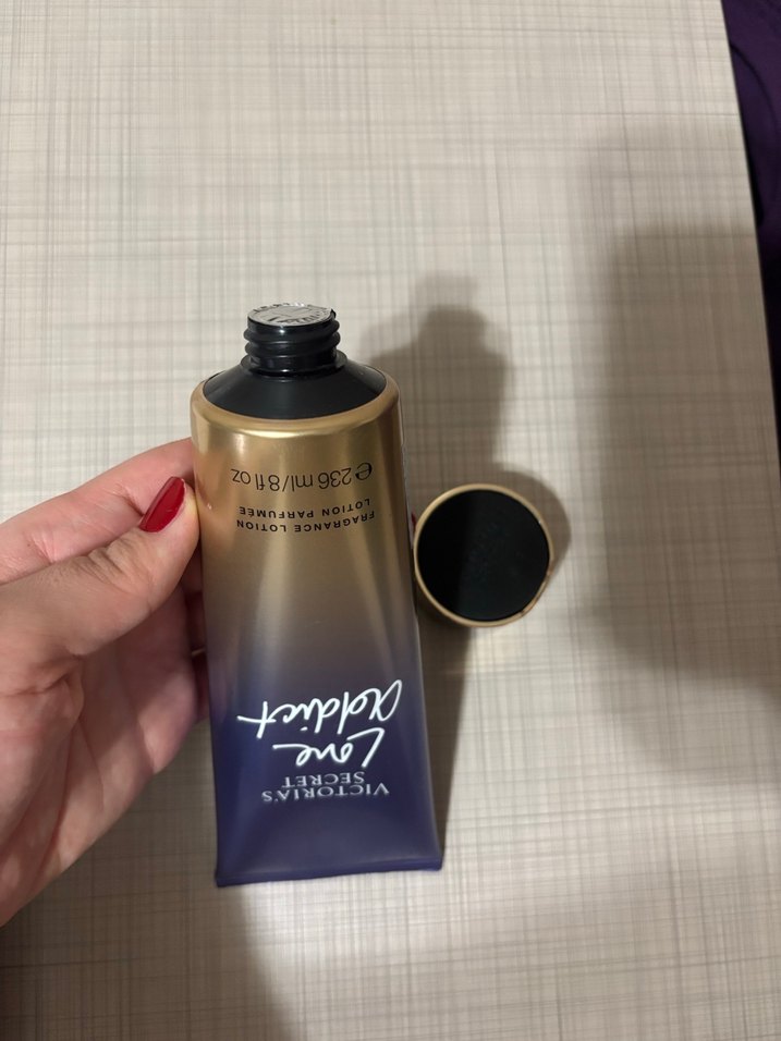 victoria secret vücut losyonu - Görsel 3