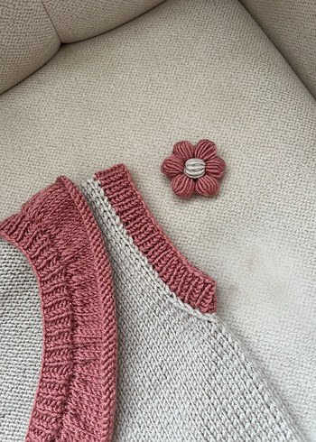 Kız Çocuk Nakışlı Kolsuz Örgü Yelek - Görsel 3