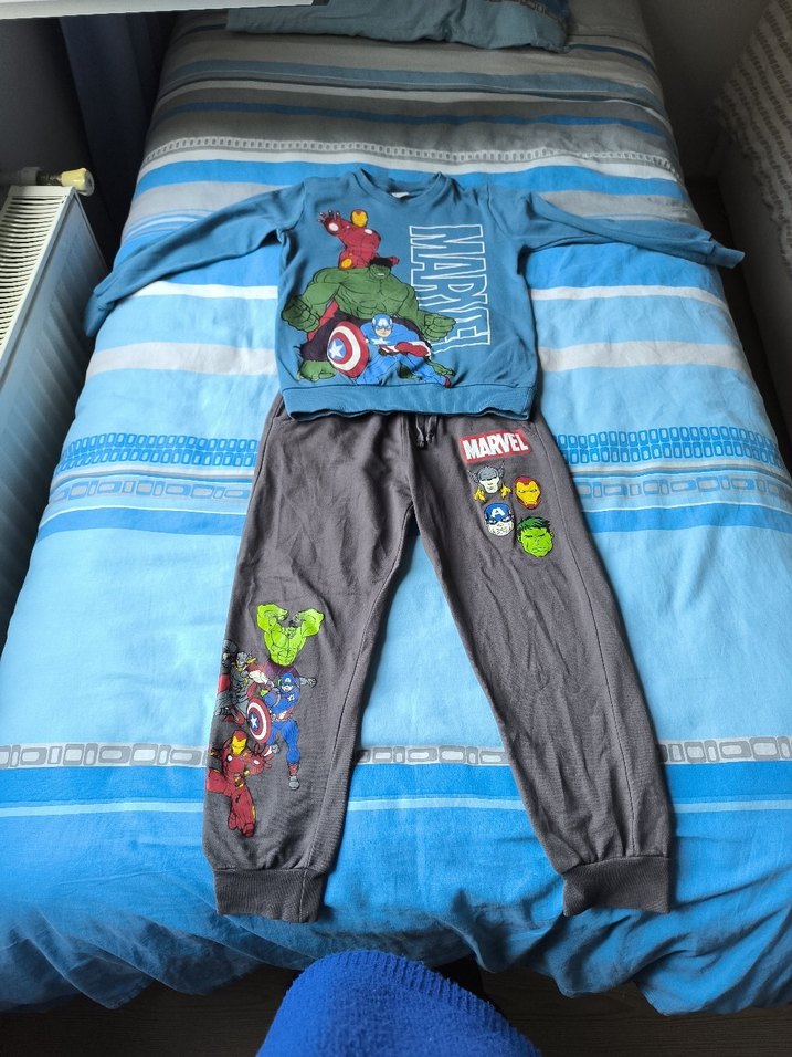 Renkli Baskılı Kapüşonlu Erkek Takım takım fiyatı 450 - Görsel 3