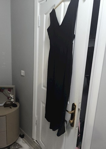 Siyah V Yakalı Kolsuz Midi Tulum - Görsel 6