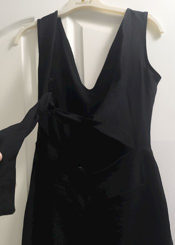 Siyah V Yakalı Kolsuz Midi Tulum - Görsel 7