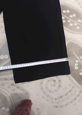 Siyah V Yakalı Kolsuz Midi Tulum - Görsel 2