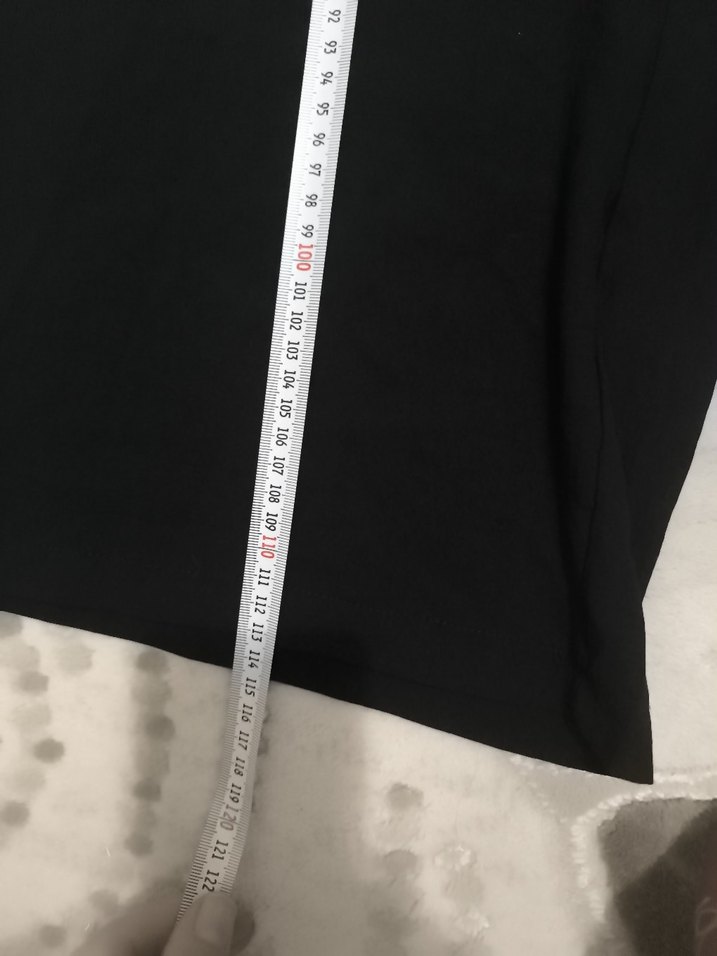 Siyah V Yakalı Kolsuz Midi Tulum - Görsel 5