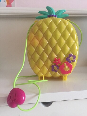 Polly pocket