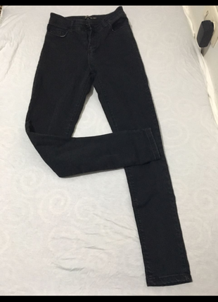 Siyah kot pantolon