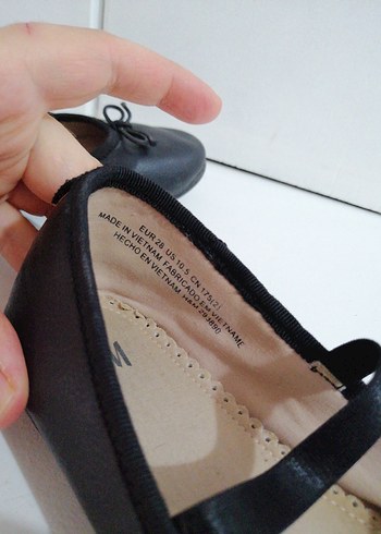 H&M Siyah Tokalı Kız Çocuk Babet Ayakkabı