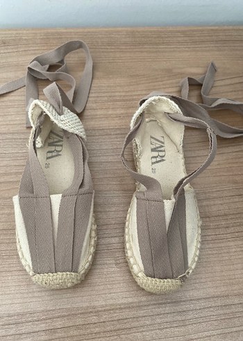 Bej Keten kız çocuk sandalet