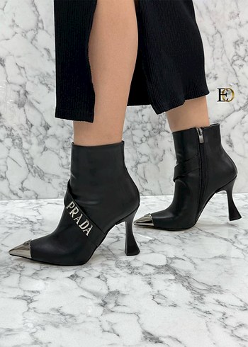Prada Siyah Deri Stiletto Topuklu Bot