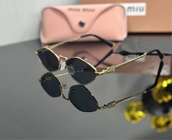 Miu Miu MIU MIU ???? ???????? Sunglasses+Box+Case+Cleaning Cloth Gözlü