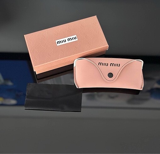 Miu Miu MIU MIU ???? ???????? Sunglasses+Box+Case+Cleaning Cloth Gözlü