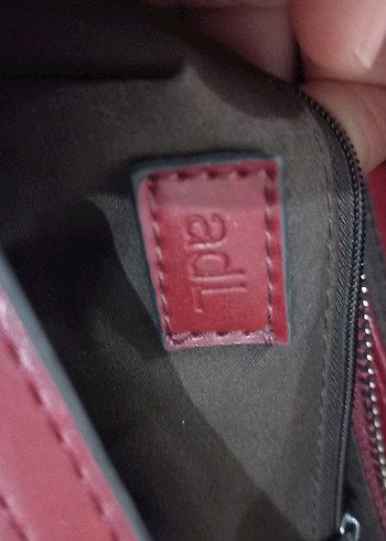 Kırmızı Deri Tokalı Kadın Çanta - Görsel 4