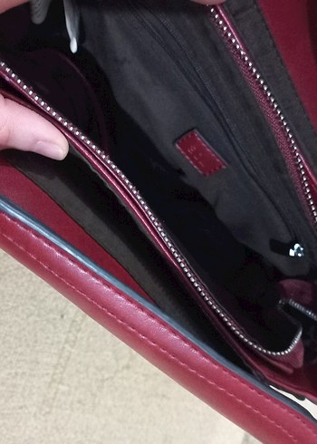 Kırmızı Deri Tokalı Kadın Çanta - Görsel 3