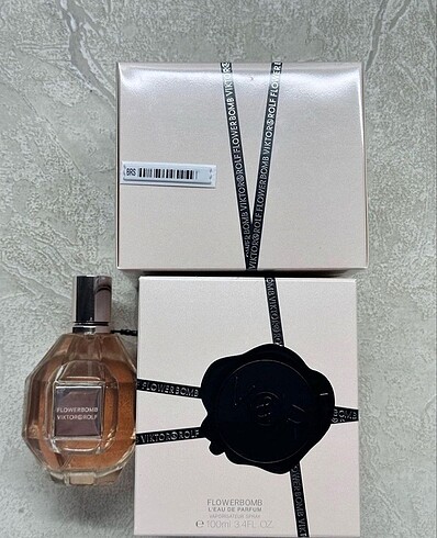 Beden Viktor & Rolf Flowerbomb 100ml EDP