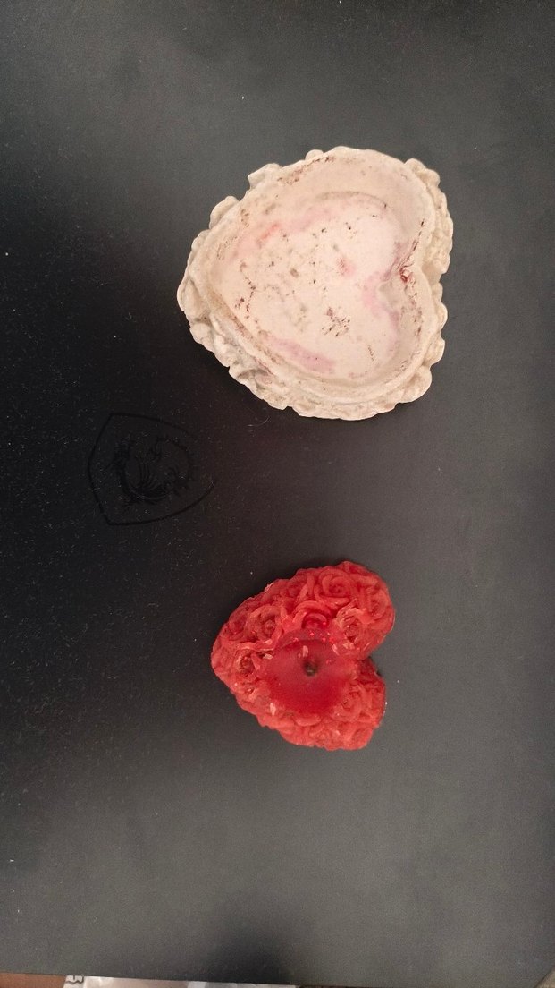 Kalp şeklinde kırmızı renkli mum - Görsel 3