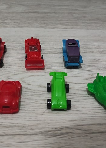 Beden Renkli Mini Oyuncak Arabalar Seti