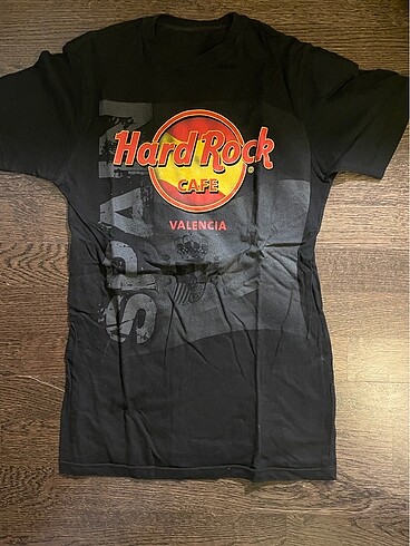 Hard rock tişört