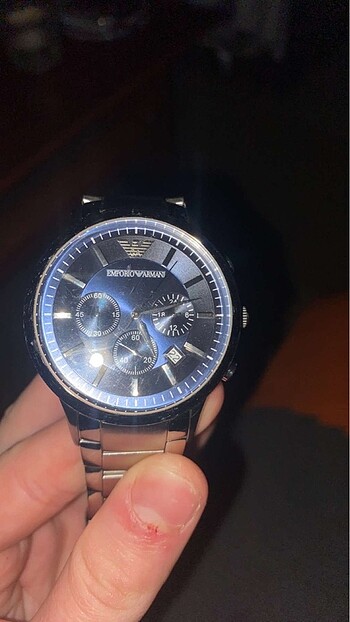 Armani saat