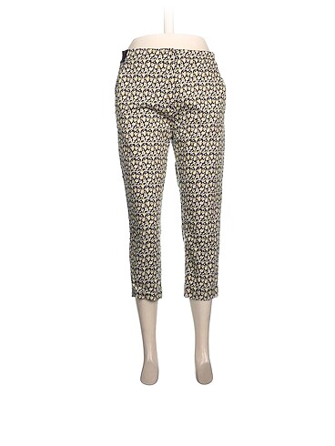Marks & Spencer Kısa Pantolon %70 İndirimli.