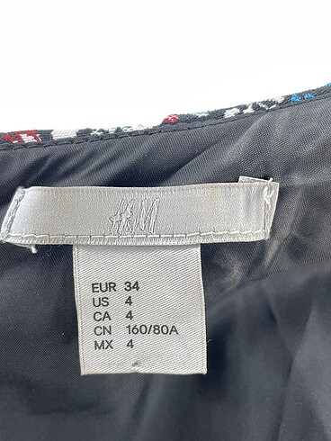 34 Beden çeşitli Renk H&M Kısa Elbise %70 İndirimli.