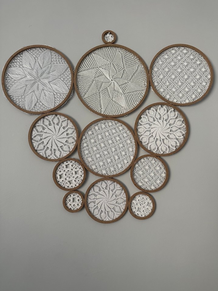 Bej ve Gri Dantel Duvar Dekoru - Görsel 2