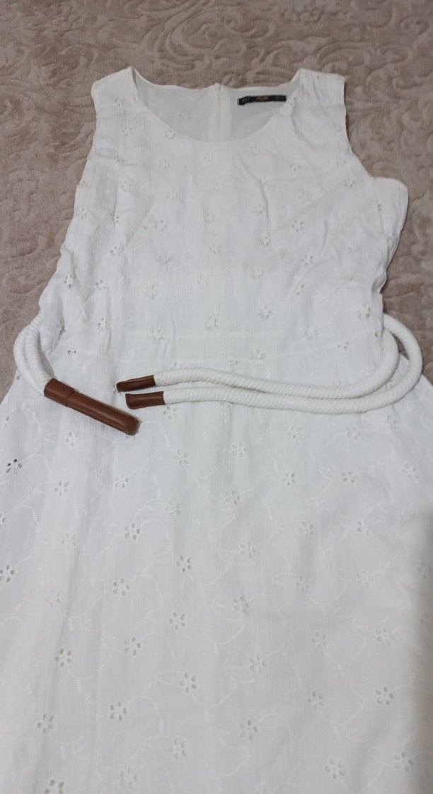 Nakışlı Beyaz Uzun Pamuklu Elbise - Görsel 2