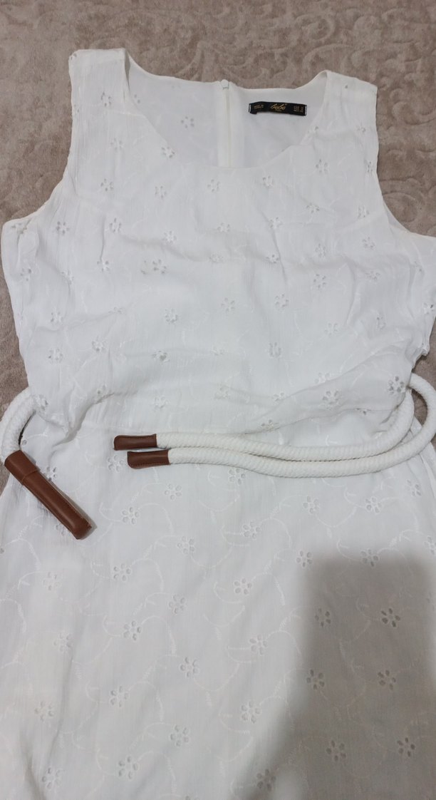 Nakışlı Beyaz Uzun Pamuklu Elbise - Görsel 5