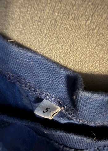 Açı koleji Altın Renkli Yaka Rozeti tişört - Görsel 2