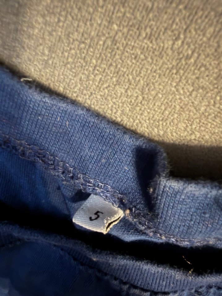 Açı koleji Altın Renkli Yaka Rozeti tişört - Görsel 2