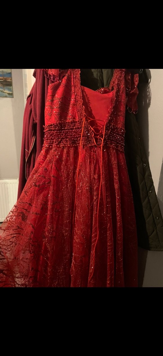 M 38 Parlak Kırmızı V Yaka Uzun Abiye Elbise - Görsel 3