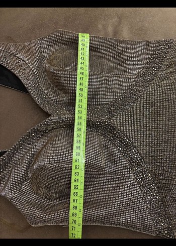 Uzun V Yakalı Parlak Abiye Elbise - Görsel 2