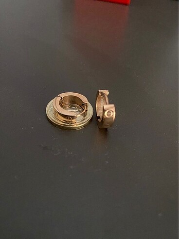 Beden Welch cartier Love tasarım halka küpe
