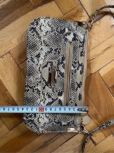 Beden kahverengi Renk Yılan derisi clutch çanta askıları var