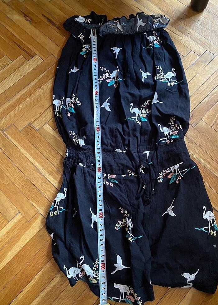 Flamingo ve çiçek desenli şort tulum - Görsel 5