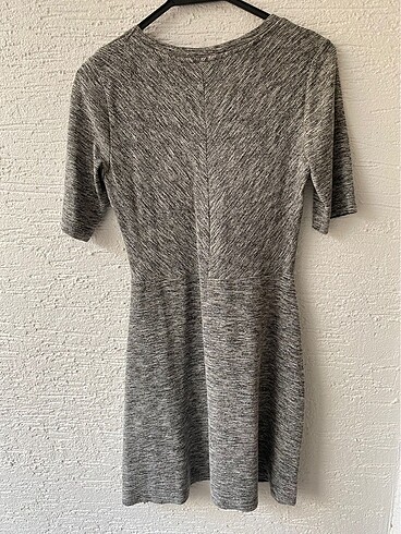 Stradivarius gri beyaz elbise dar kalıp - Görsel 5