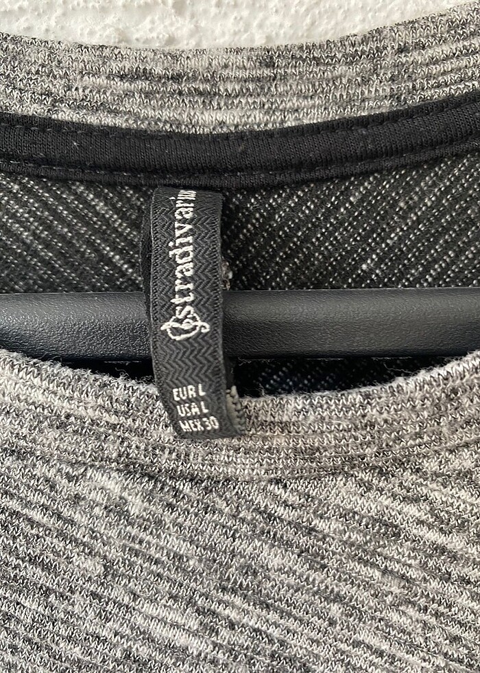 Stradivarius gri beyaz elbise dar kalıp - Görsel 4