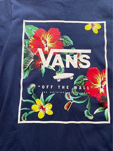 Vans hibiskus ve çiçek desenli tshirt - Görsel 2