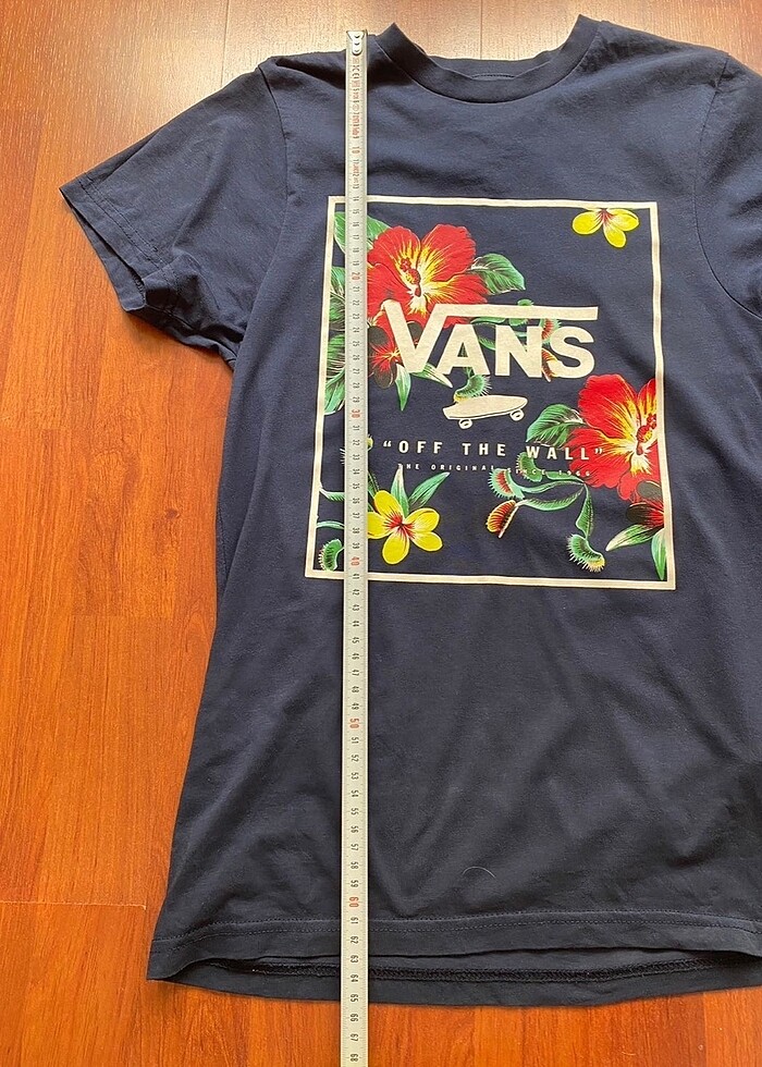 Vans hibiskus ve çiçek desenli tshirt - Görsel 4