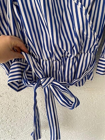 Balon kol bel detaylı üst bluz gömlek - Görsel 6