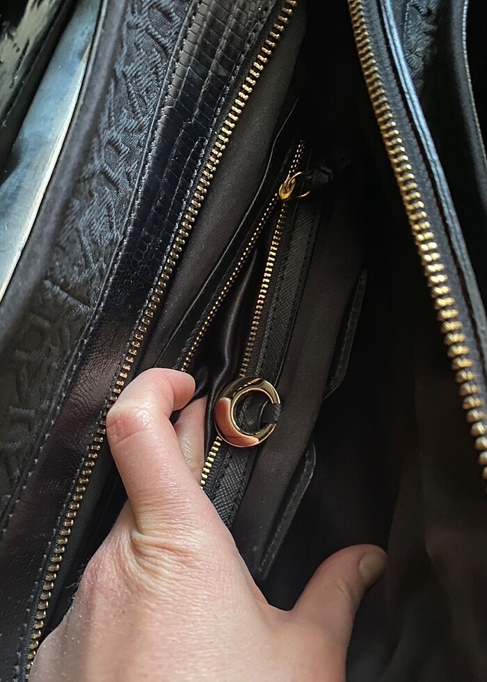 Dkny siyah metal logo klipsli çanta - Görsel 3