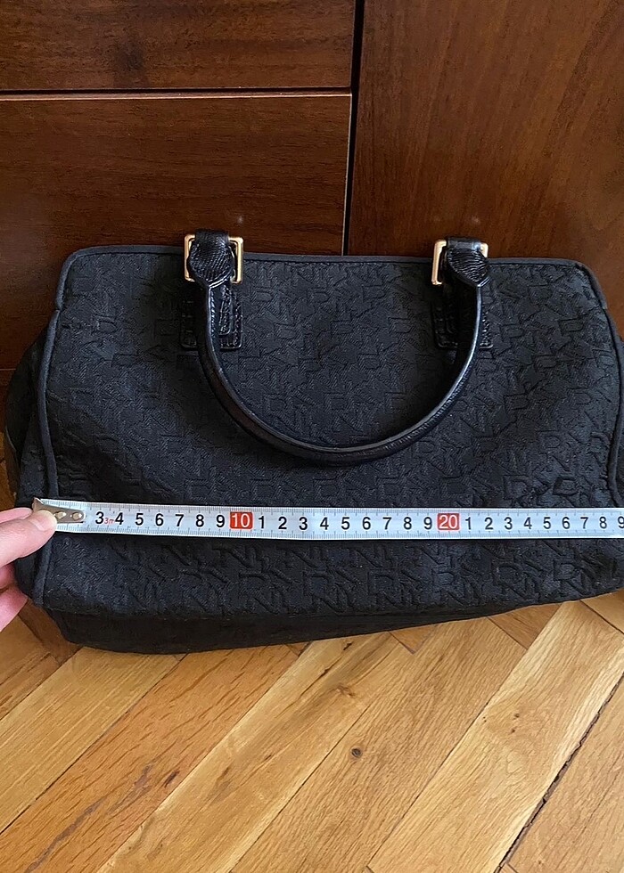 Dkny siyah metal logo klipsli çanta - Görsel 4