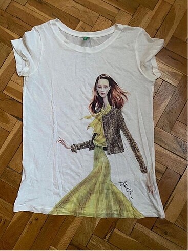 Benetton Arturo Elena Tasarim Benetton Tshirt