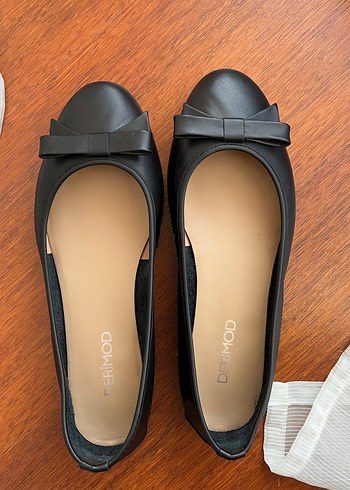 Derimod Kadin Siyah Fiyonklu
Deri Babet - Görsel 3