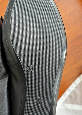 Derimod Kadin Siyah Fiyonklu
Deri Babet - Görsel 5