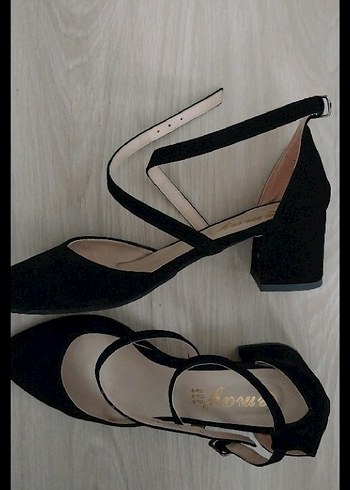 Siyah Tokalı Blok Topuklu Kadın Ayakkabı - Görsel 2