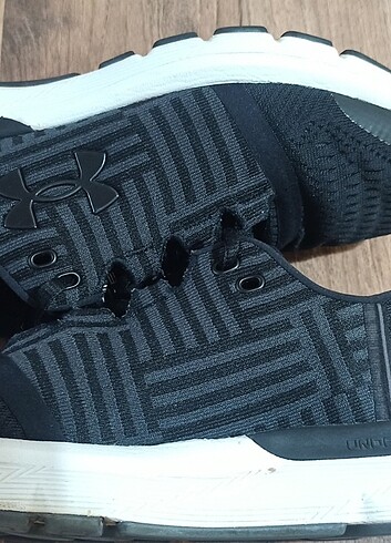 Under Armour 38.5 Numara Rahat Taban.
